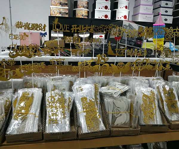 金蔥紙插牌紙制品切割設備—紙品激光鏤空機